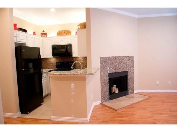 915 W 22 1/2 ST #103, Austin, TX 78705