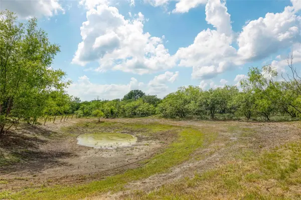 200 Armstrong RD, Lockhart, TX 78644