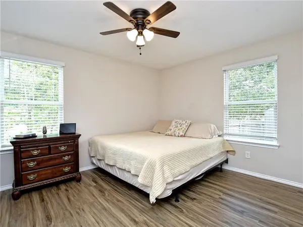 504 W 2nd ST, Elgin, TX 78621