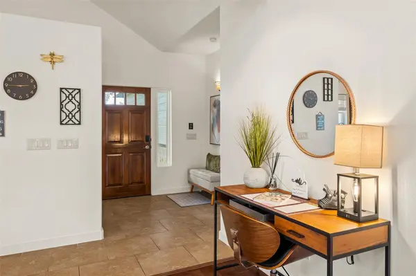 435 Hays ST, Dripping Springs, TX 78620