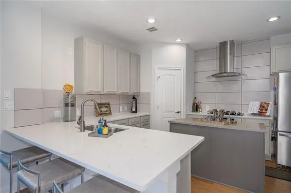 230 Sunrise Ridge CV, Austin, TX 78738