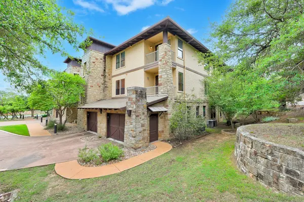 6712 Lantern View DR #303, Jonestown, TX 78645