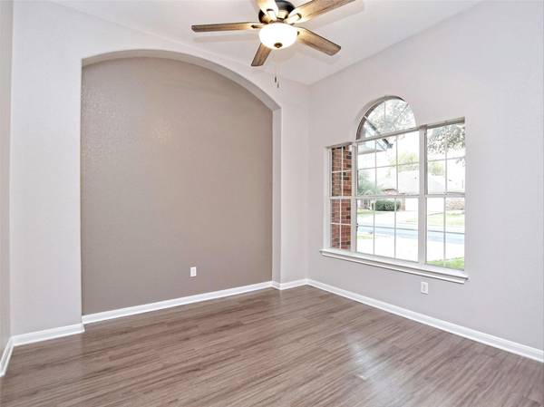 913 Old Wick Castle WAY, Pflugerville, TX 78660
