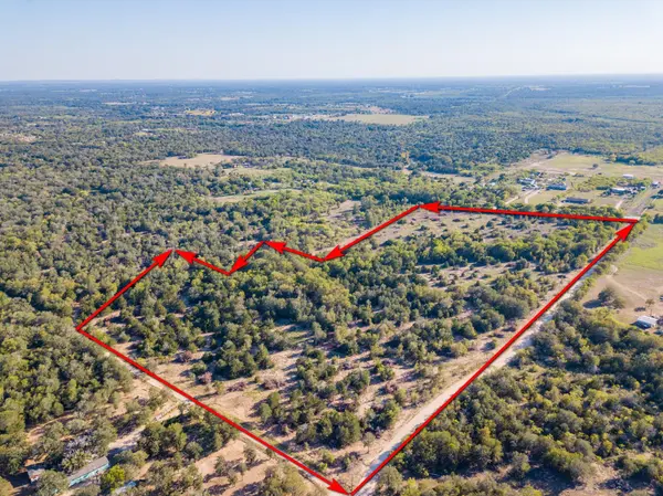 000 Hidden Oak RD, Dale, TX 78616