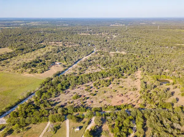 000 Hidden Oak RD, Dale, TX 78616