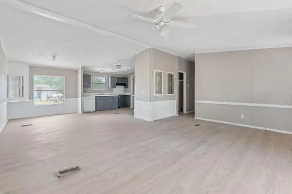1385 Pettytown RD, Dale, TX 78616