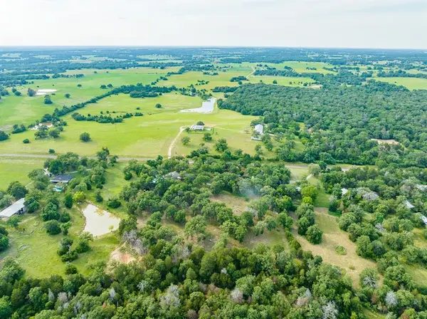 7338 FM 1624, Lexington, TX 78947