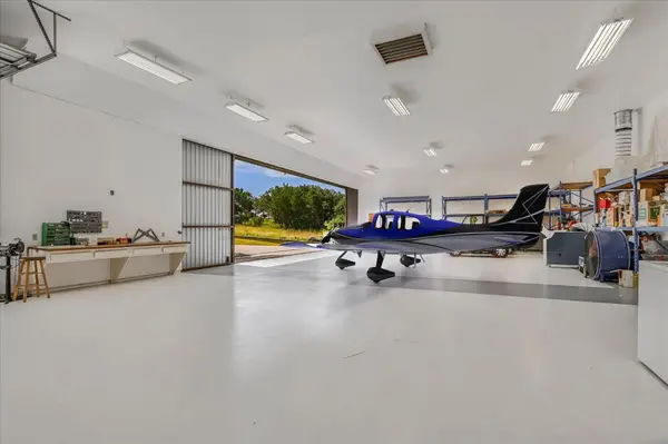 1311 Clayton Nolen DR, Horseshoe Bay, TX 78657
