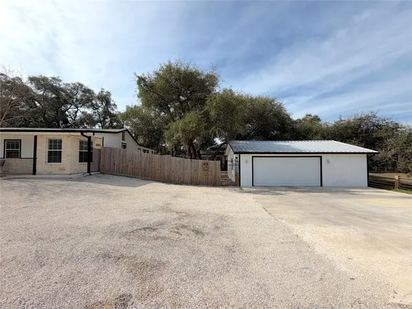 301 Canyon Edge, Canyon Lake, TX 78133