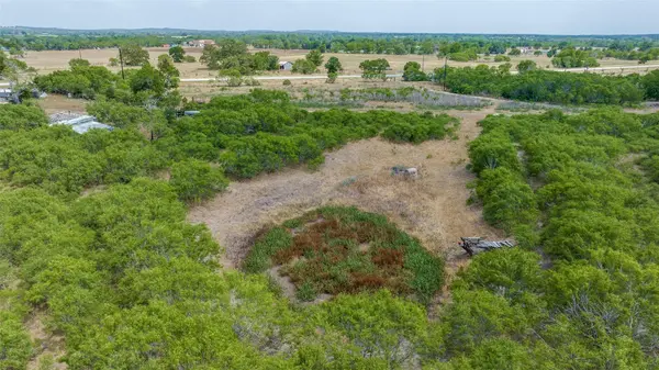 9557 Fm 86, Lockhart, TX 78644