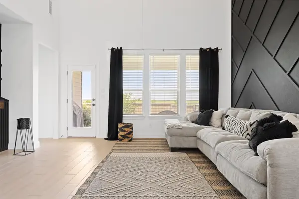 400 Turnbuckle BND, Leander, TX 78641