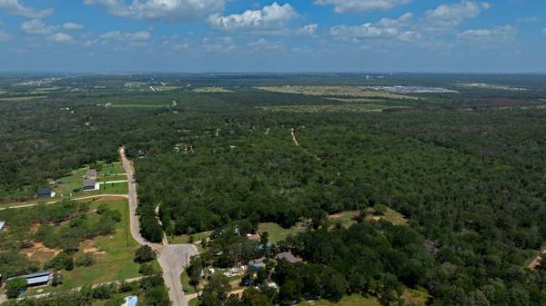 326 The Forest RD, Dale, TX 78616
