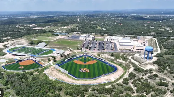 5606 Clubhouse DR, Lago Vista, TX 78645