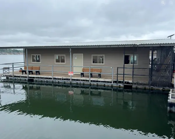 5606 Clubhouse DR, Lago Vista, TX 78645