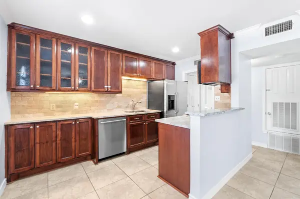 407 E 45th ST #108, Austin, TX 78751