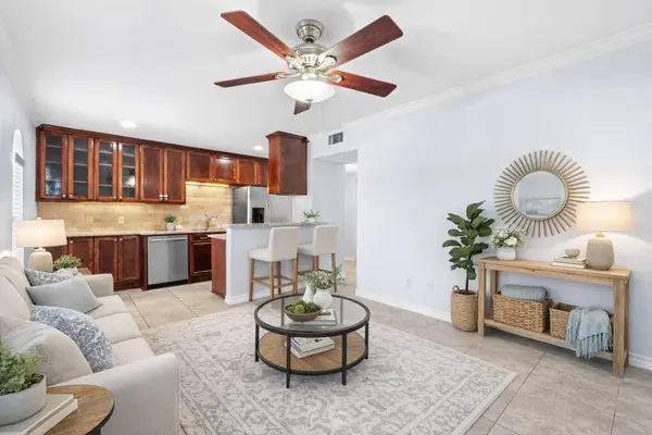 407 E 45th ST #108, Austin, TX 78751