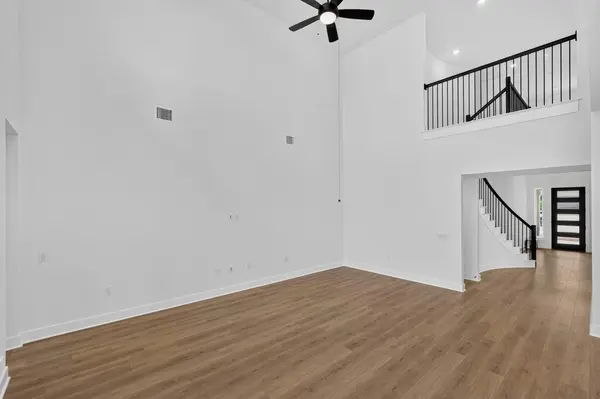 9104 The Ravine WAY, Austin, TX 78744