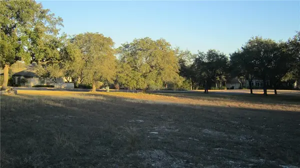 2604 Countryside CIR, Spicewood, TX 78669