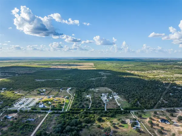 399 Seals Creek RD, Lockhart, TX 78644