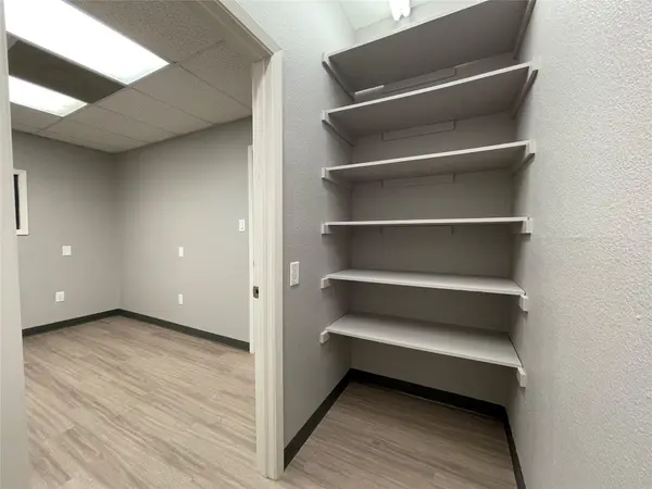 1409 N Bishop ST, San Marcos, TX 78666