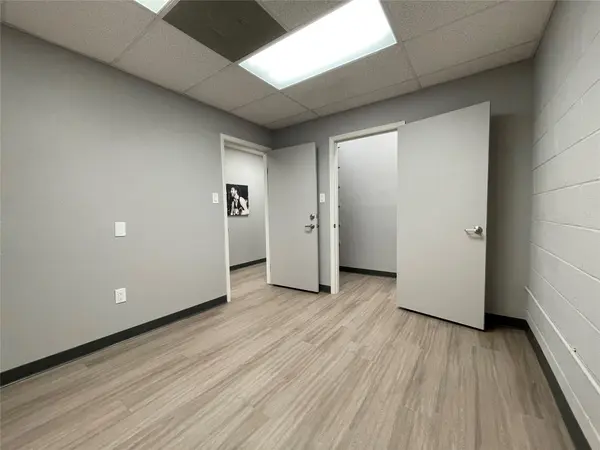 1409 N Bishop ST, San Marcos, TX 78666
