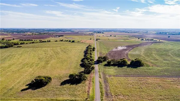 450 Fm 1063, Thrall, TX 76578
