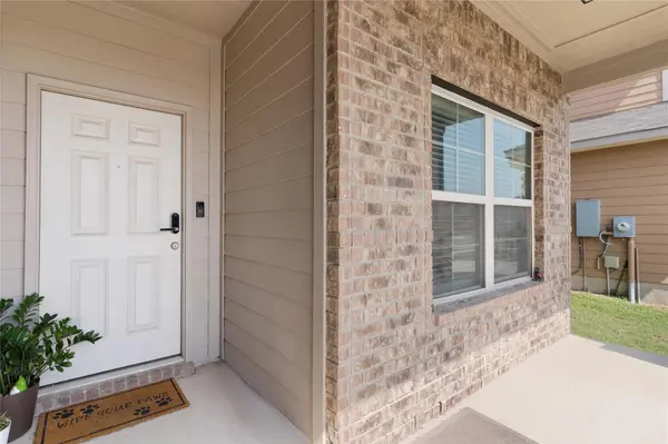 1027 Slight ST, New Braunfels, TX 78130