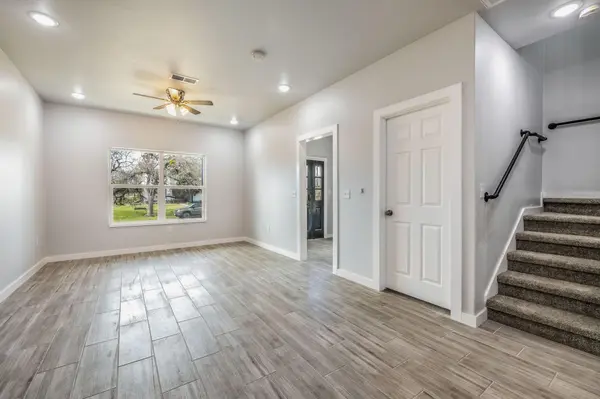 600 Kimbro #B ST, Taylor, TX 76574