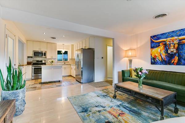 2805 S 5th ST, Austin, TX 78704