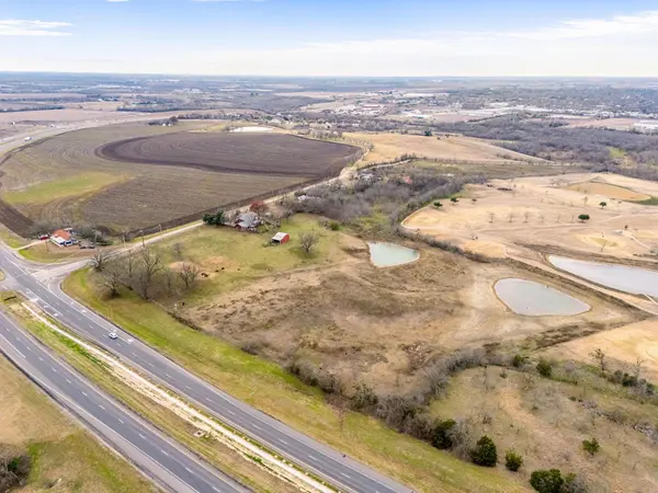 1201 S Rio Grande ST, Taylor, TX 76574