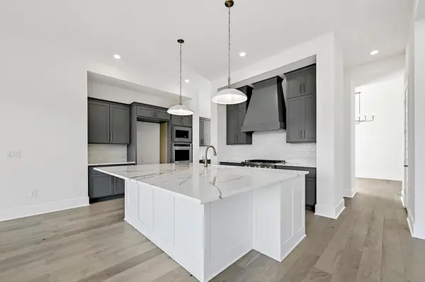 906 Bristol Creek BND, Lakeway, TX 78738