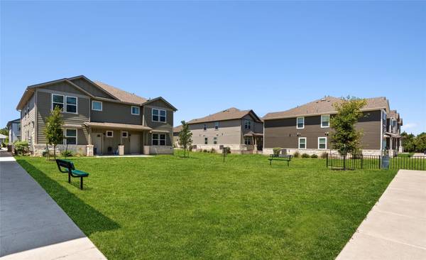 705 Horseshoe DR #1702, Leander, TX 78641