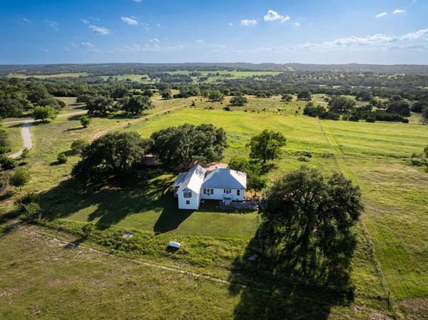 1649 Schumann RD, Stonewall, TX 78671