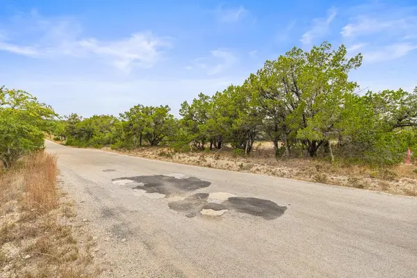 1216 Overland Stage RD, Dripping Springs, TX 78620