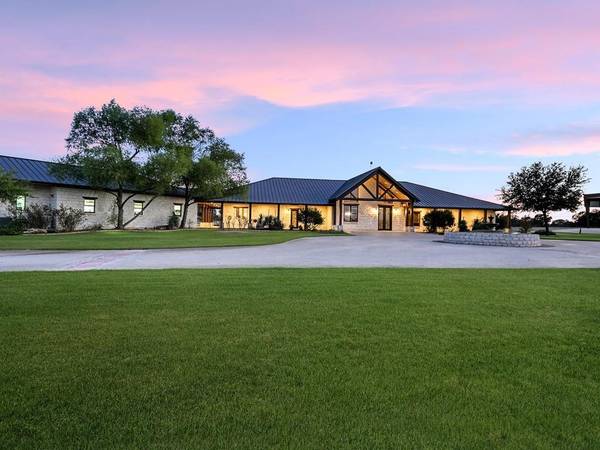 1584 County Road 226 RD, Giddings, TX 78942