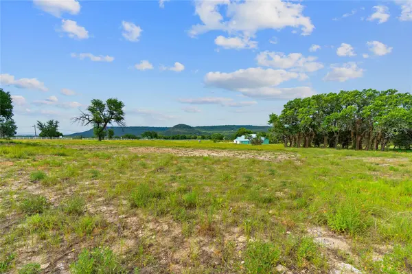 11288 S FM 1174, Bertram, TX 78605