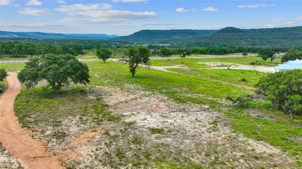 11288 S FM 1174, Bertram, TX 78605