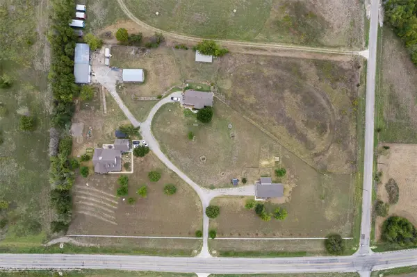 16351 Fm 1660, Taylor, TX 76574