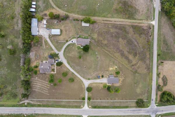 16351 Fm 1660, Taylor, TX 76574