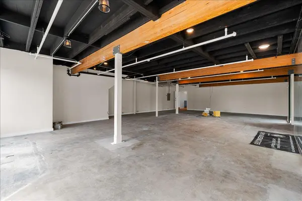 117 East ST, Hutto, TX 78634