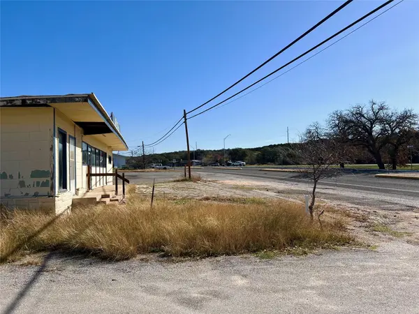 220 HWY 261, Kingsland, TX 78639
