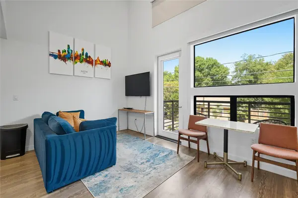 49 Navasota ST #205, Austin, TX 78702