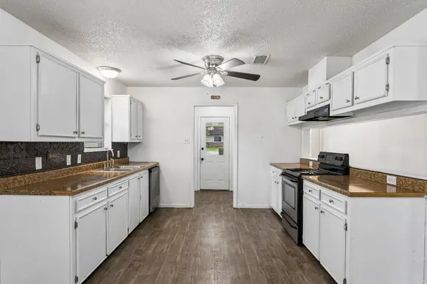 302 Harris ST, Smithville, TX 78957