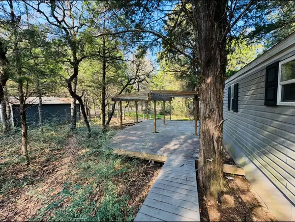1575 County Road B RD, Lexington, TX 78947