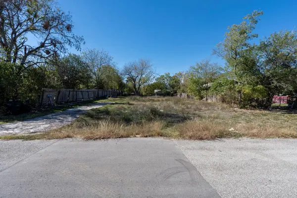 313 N Front ST, Kyle, TX 78640