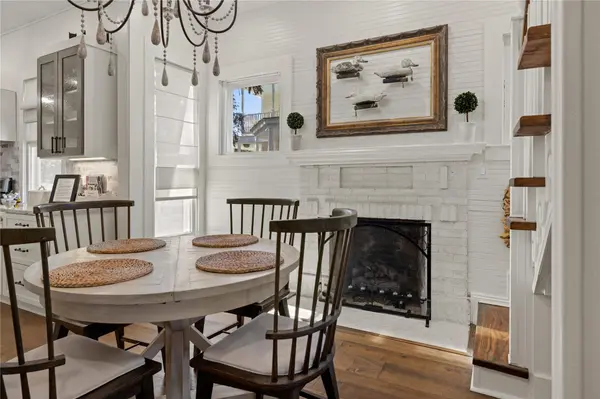 119 W San Antonio ST, Fredericksburg, TX 78624
