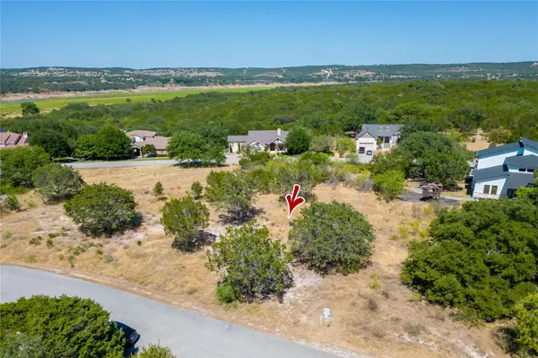 800 Wesley Ridge DR, Spicewood, TX 78669