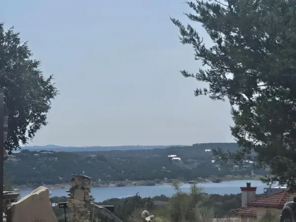 3301 Constitution DR, Lago Vista, TX 78645