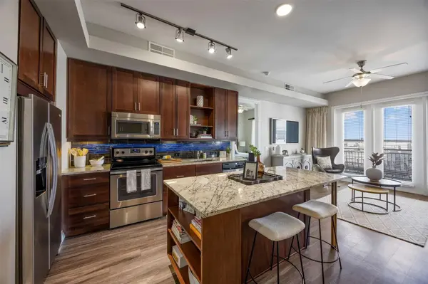 3201 Esperanza XING #120, Austin, TX 78758