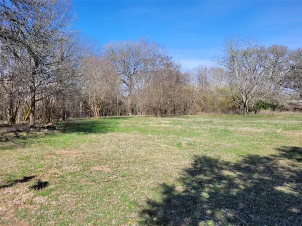 497 Fm 153, Smithville, TX 78957